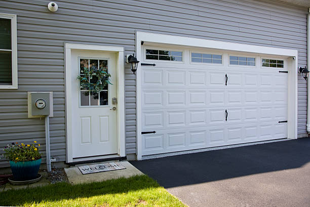 24/7 Emergency Garage Door Panel Replacement experts in Kootenai, ID